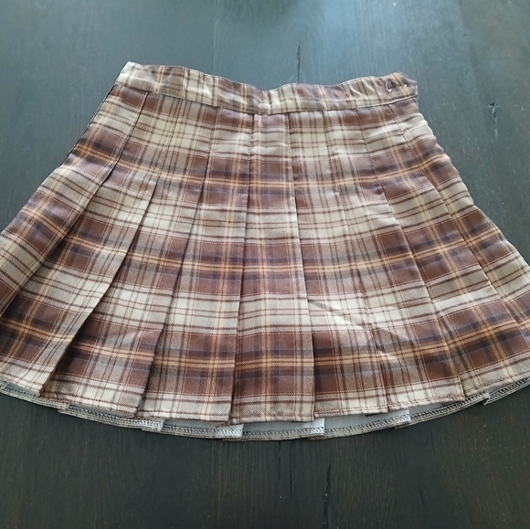 SHEIN Dresses & Skirts - Vintage Plaid Pleated Mini Skirt/Skort Brown Size:Small Women's